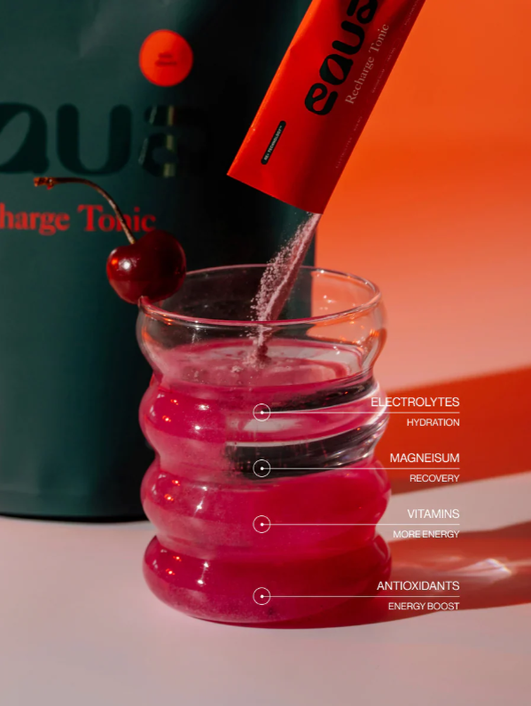 Vyšnių skonio elektrolitų gėrimas